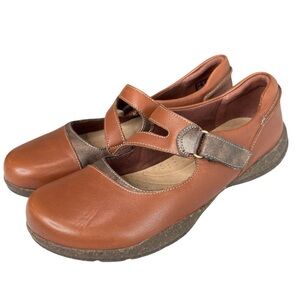Clarks Womens Roseville Mary Jane Comfort Shoe Size 9.5 M Brown Leather NEW